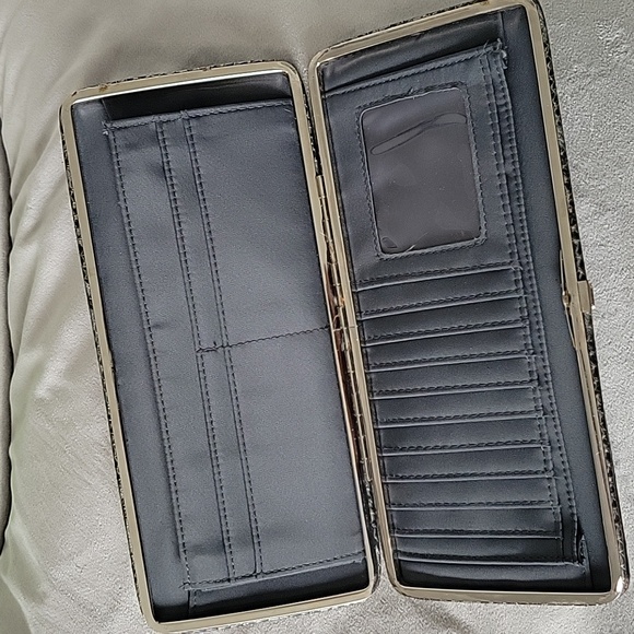 Faux Snakeskin Clutch Wallet Black Silver ID Credit Card Holder Measures 10x5.5 - Picture 3 of 5